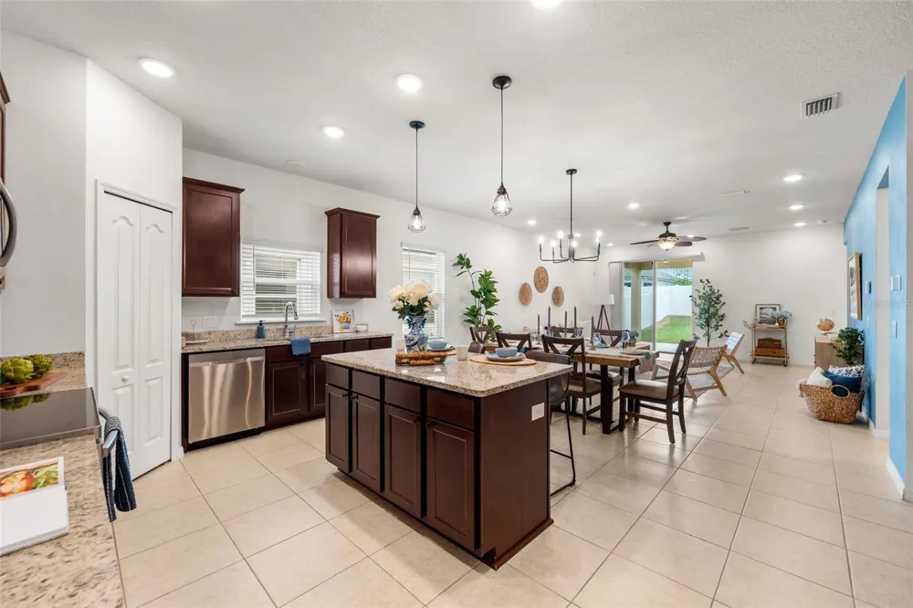 892 NW 251ST DRIVE Newberry, FL 32669