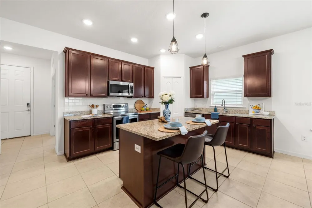 892 NW 251ST DRIVE Newberry, FL 32669