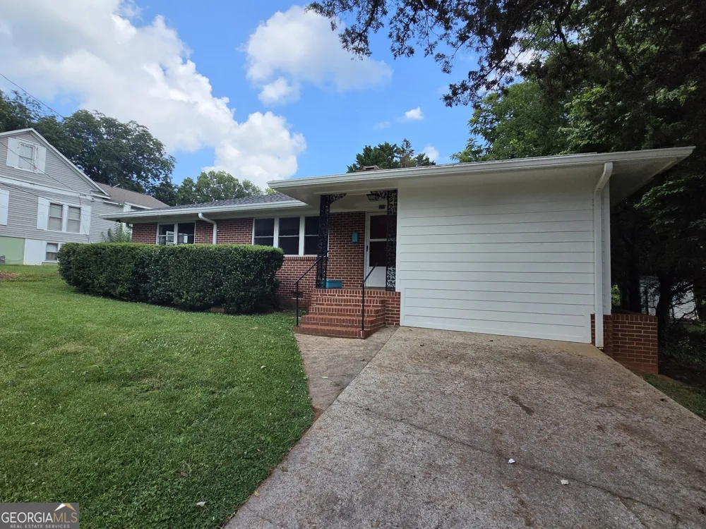 372 Foreacre ST Cornelia, GA 30531