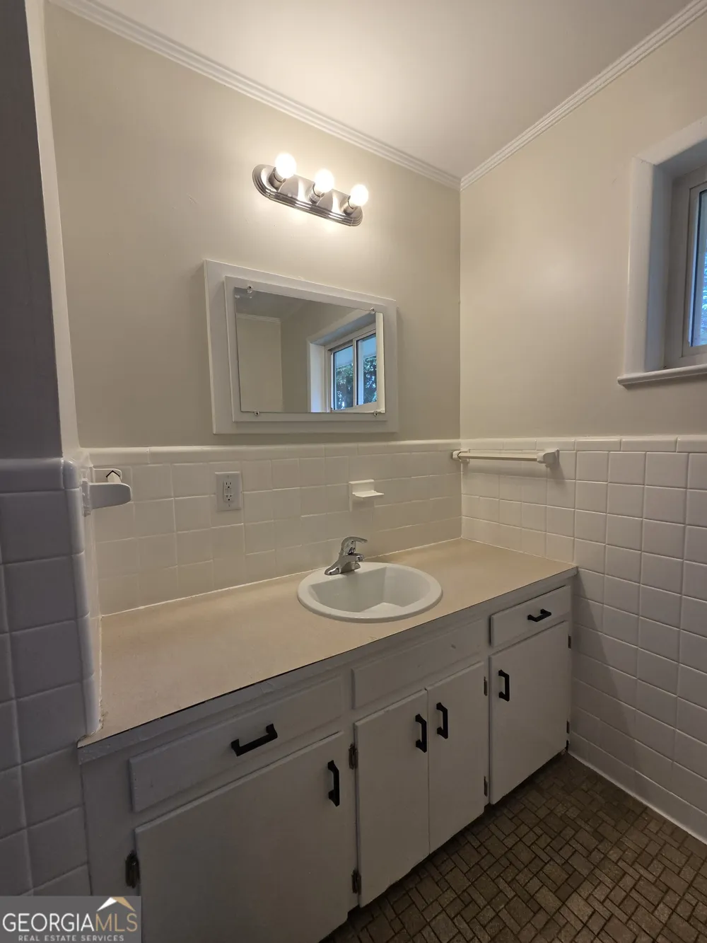 372 Foreacre ST Cornelia, GA 30531