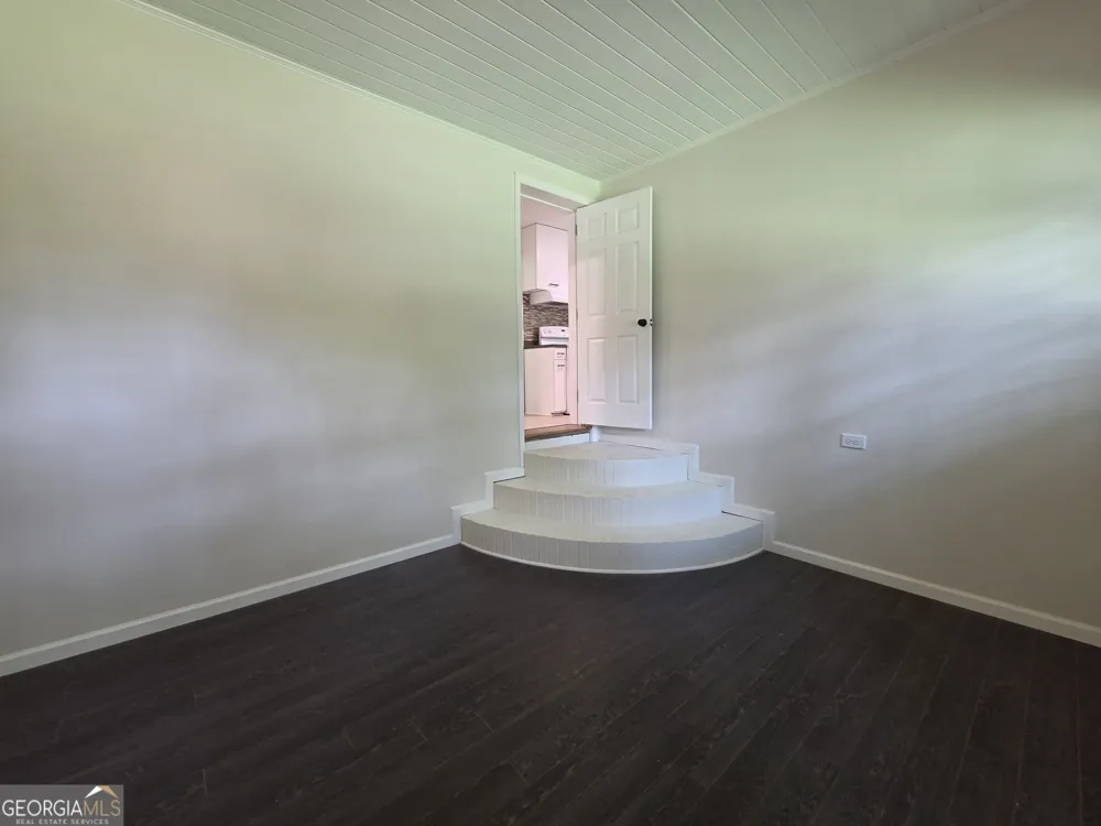 372 Foreacre ST Cornelia, GA 30531