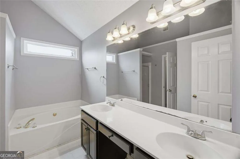 3015 Dominion Walk LN Snellville, GA 30078
