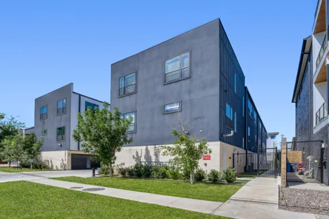 2614 Carroll Avenue #101