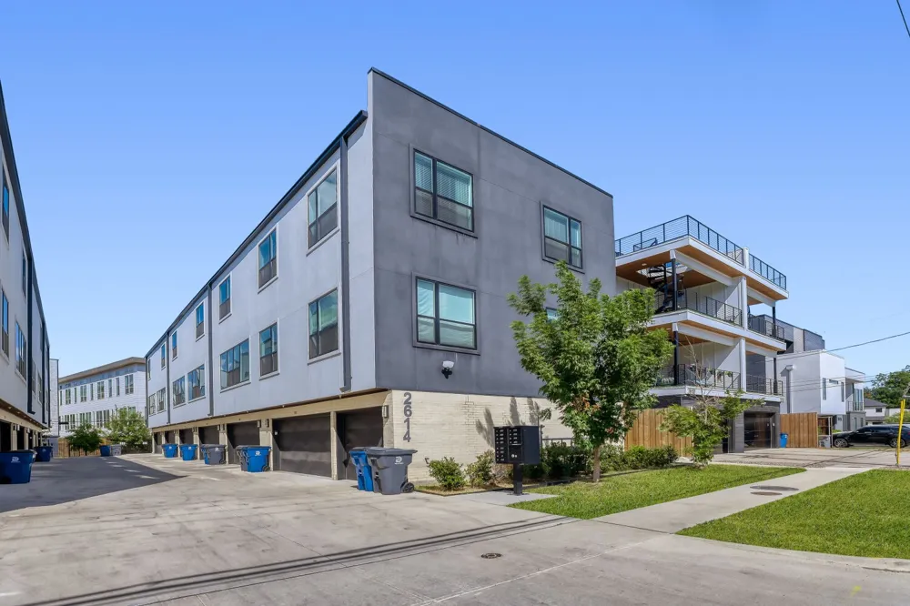 2614 Carroll Avenue #101 Dallas, TX 75204