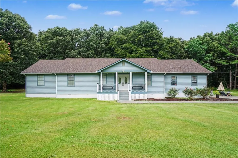 900 Stone Lea Trace Oxford, GA 30054