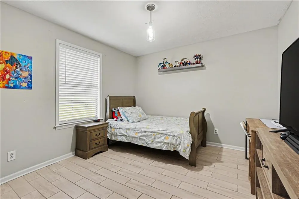 900 Stone Lea Trace Oxford, GA 30054
