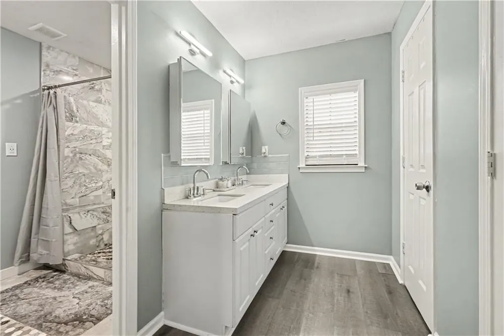 900 Stone Lea Trace Oxford, GA 30054