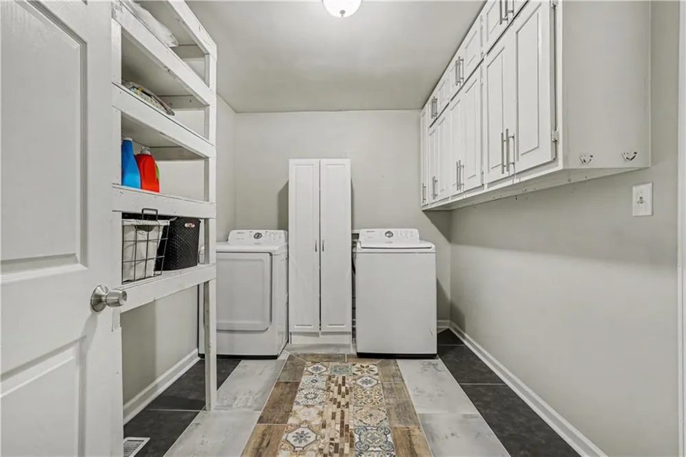 900 Stone Lea Trace Oxford, GA 30054
