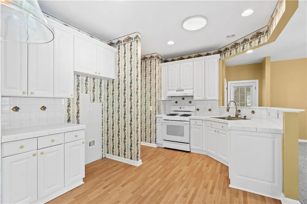 185 Thornwood Drive SE Calhoun, GA 30701