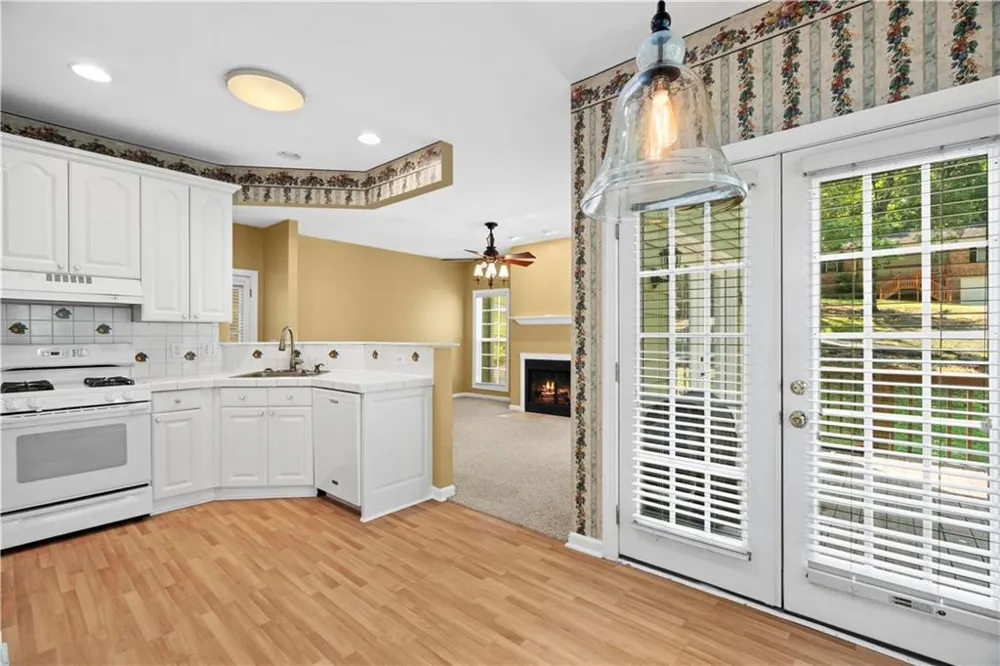 185 Thornwood Drive SE Calhoun, GA 30701