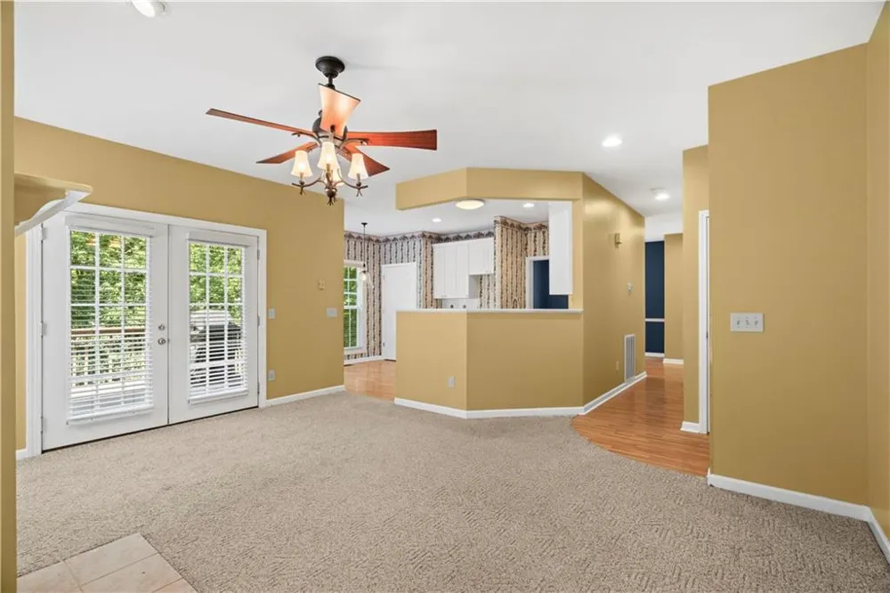 185 Thornwood Drive SE Calhoun, GA 30701