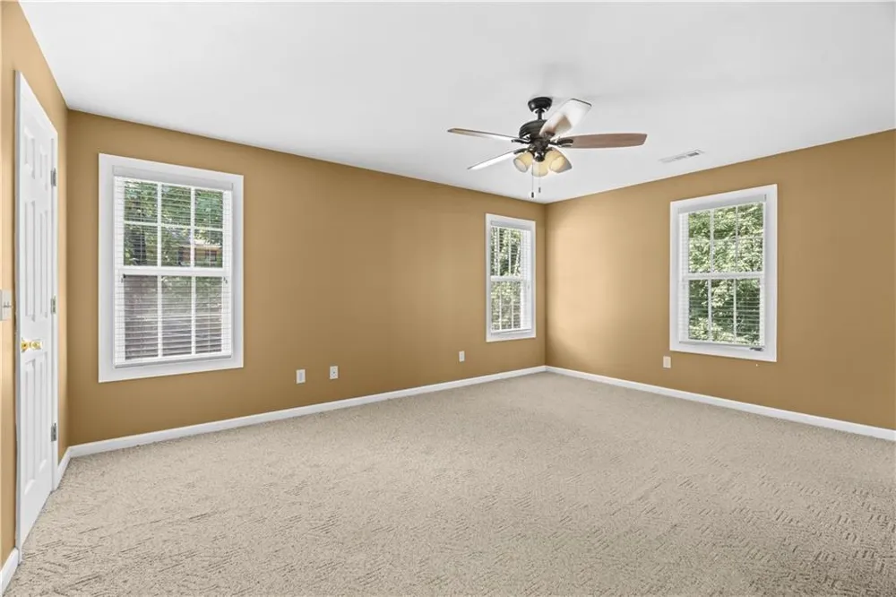 185 Thornwood Drive SE Calhoun, GA 30701