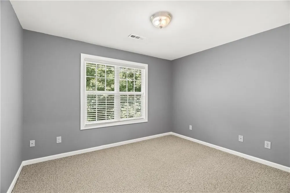 185 Thornwood Drive SE Calhoun, GA 30701