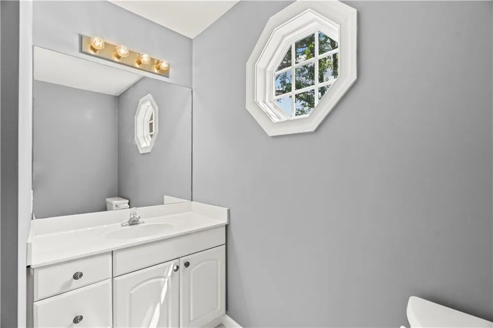185 Thornwood Drive SE Calhoun, GA 30701