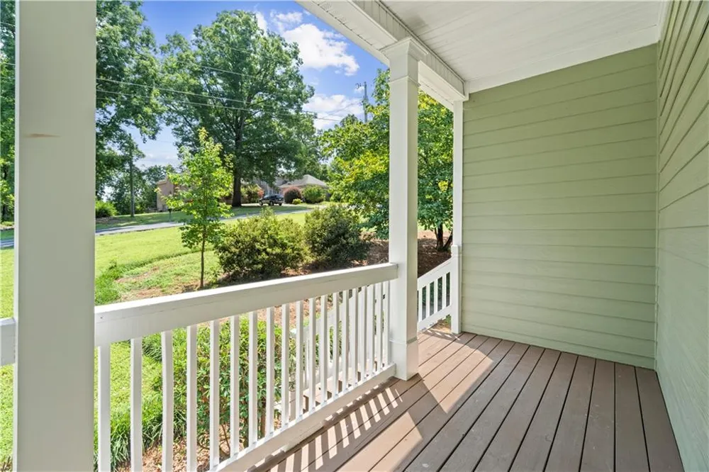 185 Thornwood Drive SE Calhoun, GA 30701