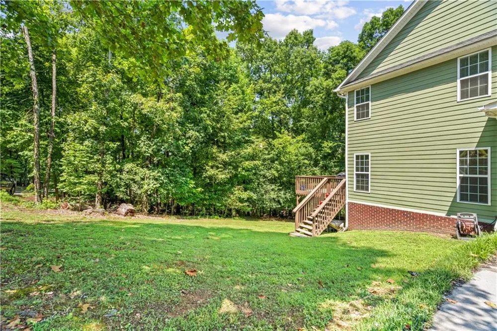 185 Thornwood Drive SE Calhoun, GA 30701