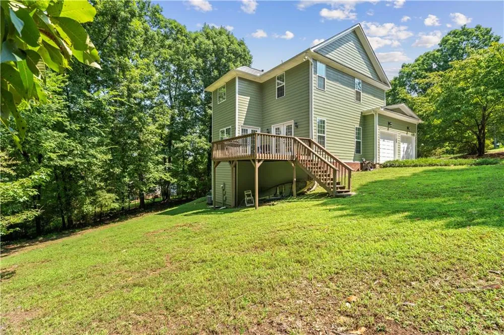 185 Thornwood Drive SE Calhoun, GA 30701