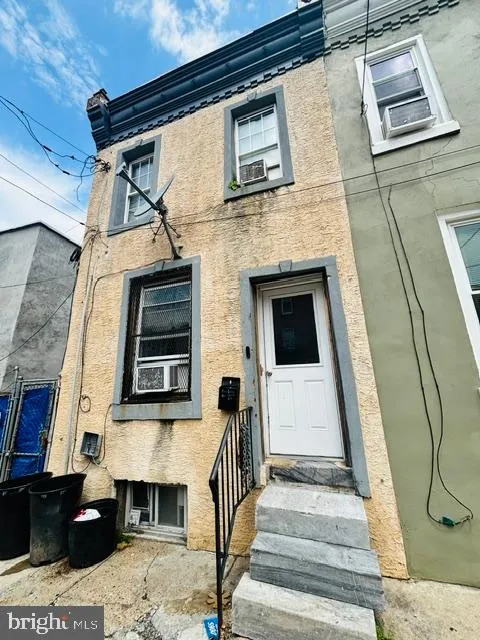 817 W TIOGA STREET