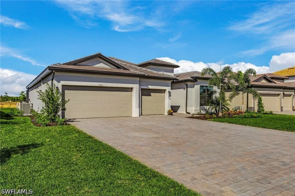 Napa Loop Estero, FL 33928