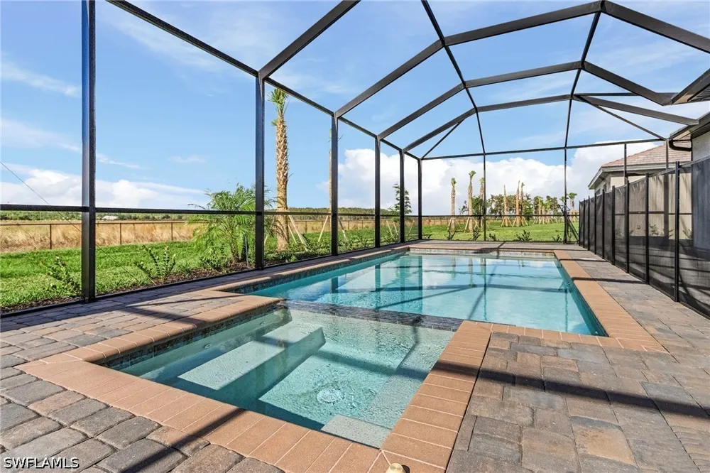 Napa Loop Estero, FL 33928