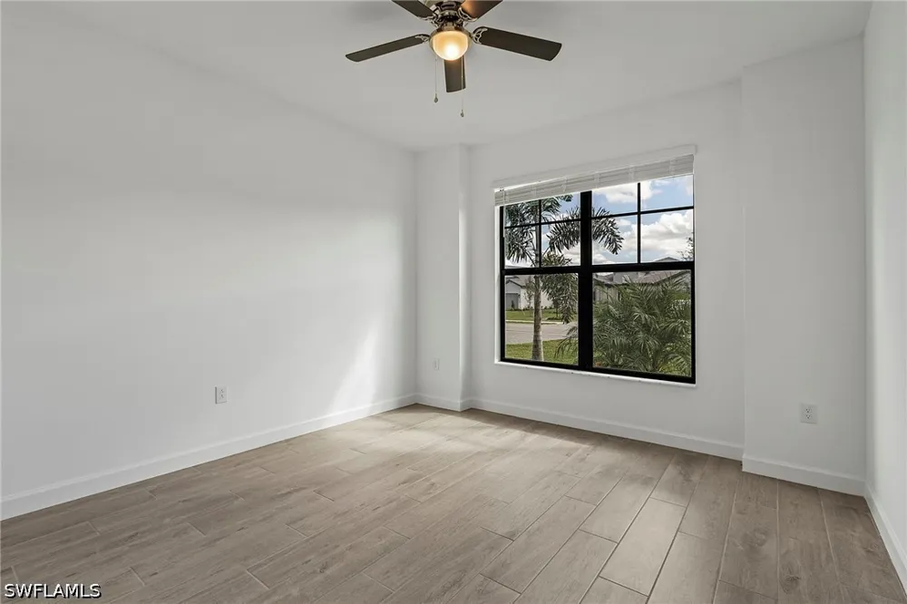 Napa Loop Estero, FL 33928