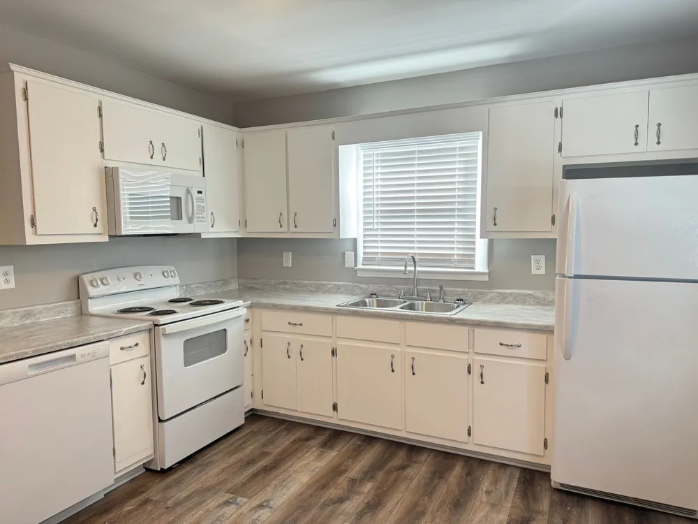 2251 Seven Mile Ferry Rd #11 Clarksville, TN 37040
