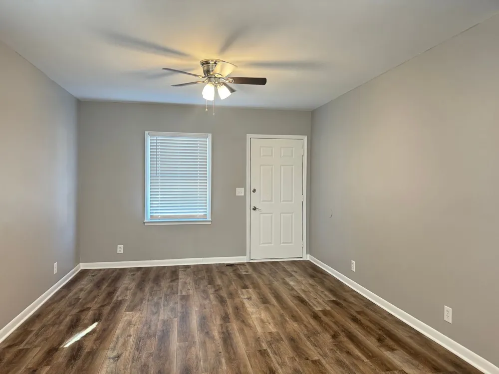 2251 Seven Mile Ferry Rd #11 Clarksville, TN 37040