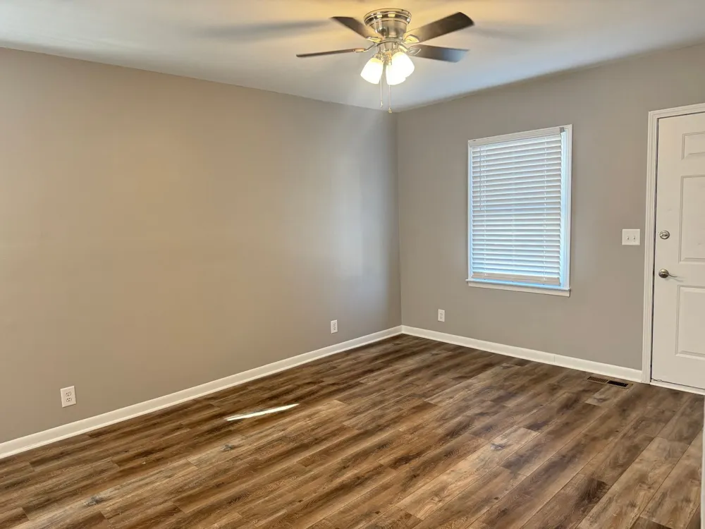 2251 Seven Mile Ferry Rd #11 Clarksville, TN 37040