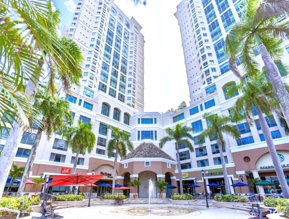 103 AVENIDA JOSE DE DIEGO #2404 Este San Juan, PR 00911