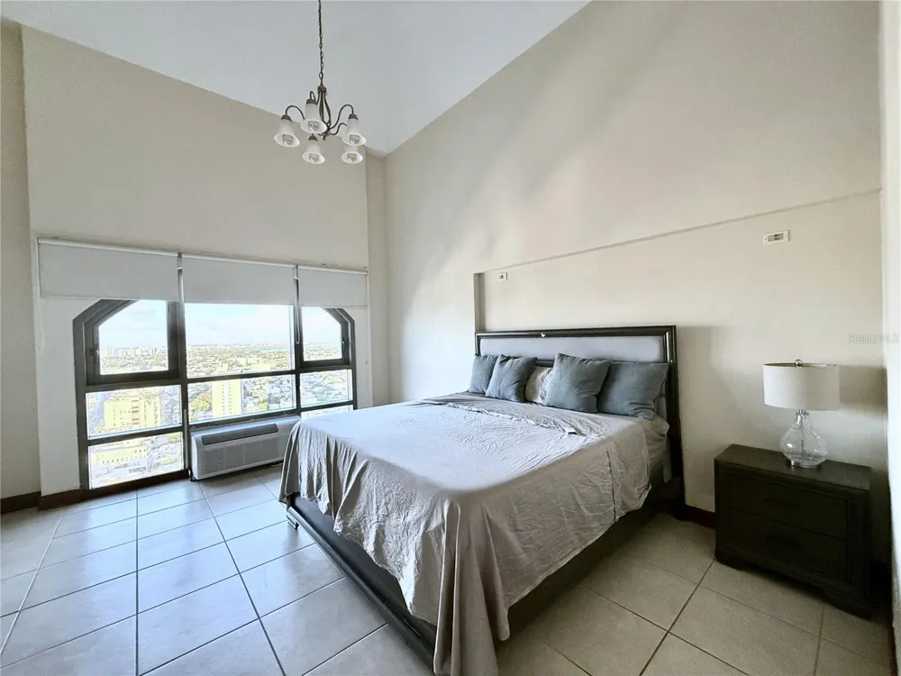 103 AVENIDA JOSE DE DIEGO #2404 Este San Juan, PR 00911