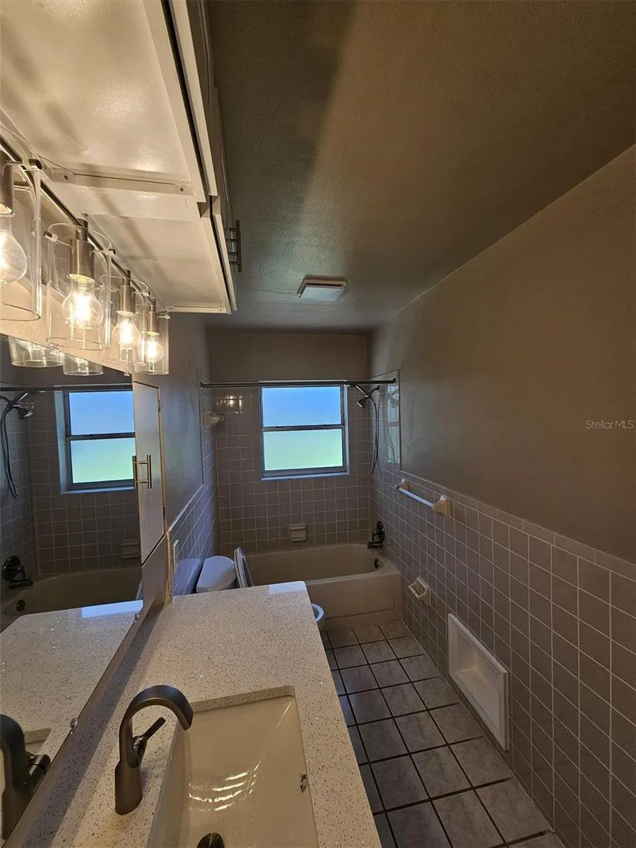 3113 25TH STREET St Petersburg, FL 33713