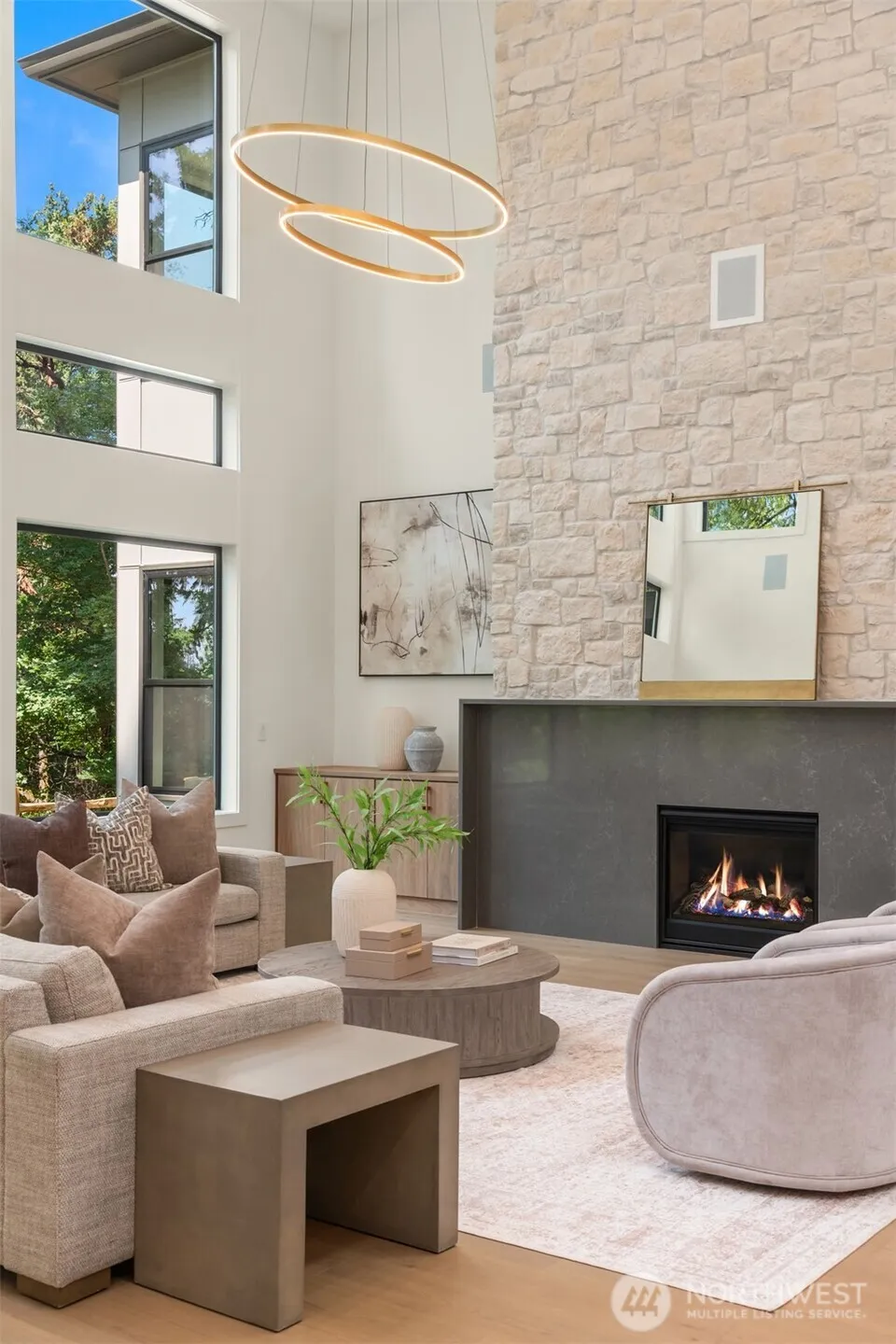 2009 102nd Place SE Bellevue, WA 98004