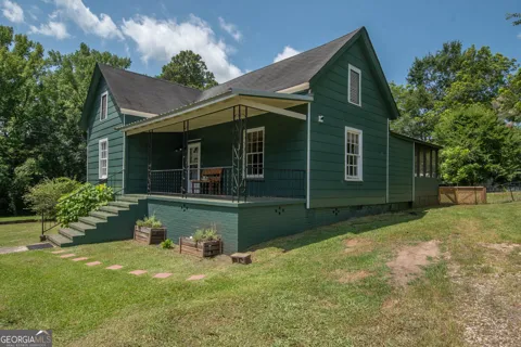 3 Sanford AVE