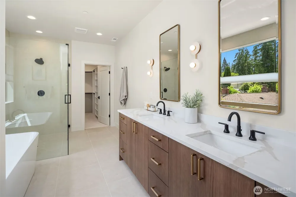 3802 145th Avenue SE Bellevue, WA 98006