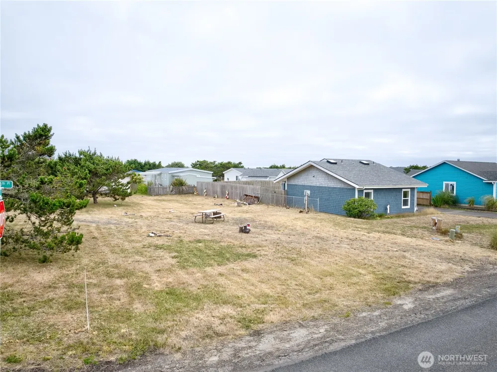 814 340th Place Ocean Park, WA 98640