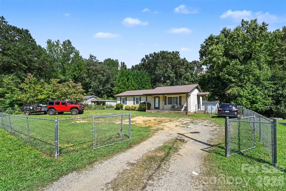 808 E Chestnut Street Stanley, NC 28164
