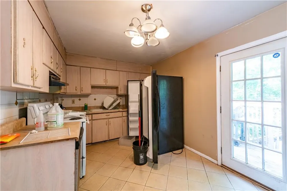 6281 Amherst Drive Riverdale, GA 30274