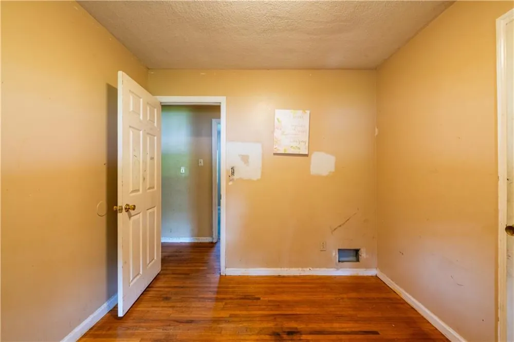 6281 Amherst Drive Riverdale, GA 30274