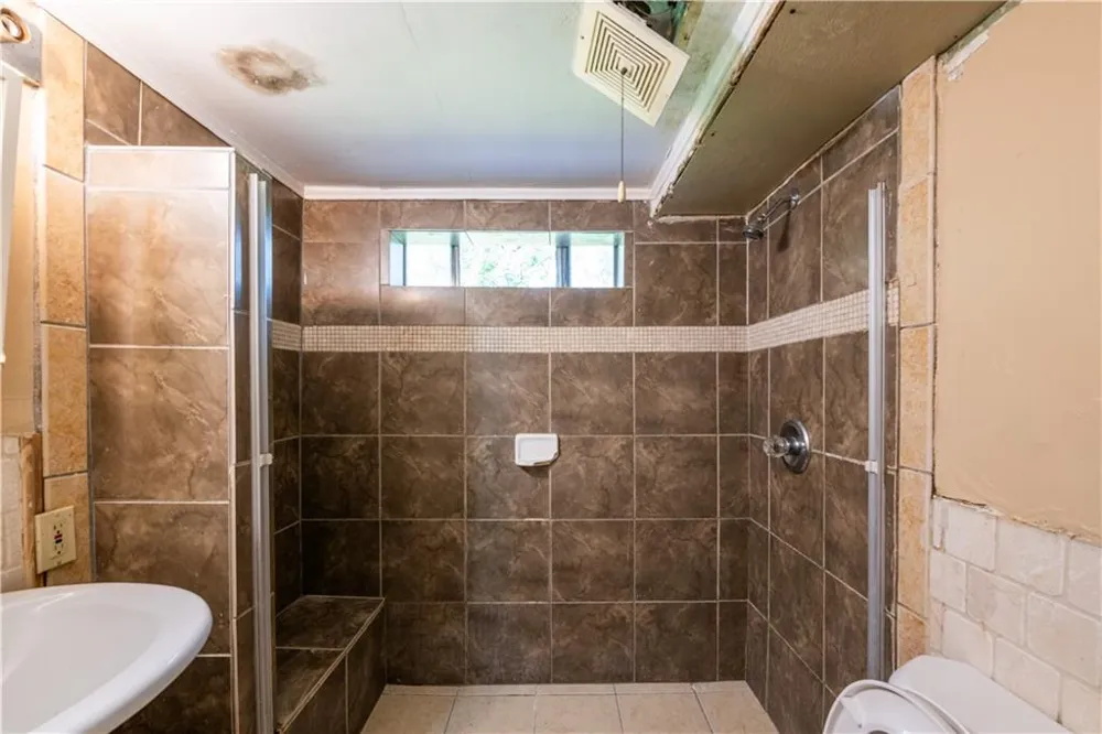 6281 Amherst Drive Riverdale, GA 30274