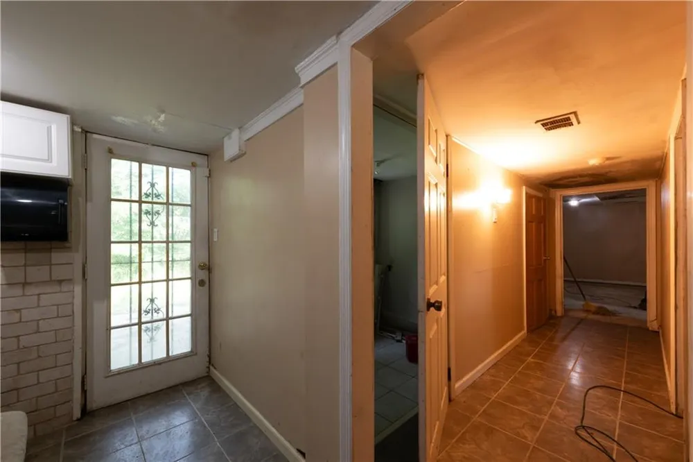 6281 Amherst Drive Riverdale, GA 30274