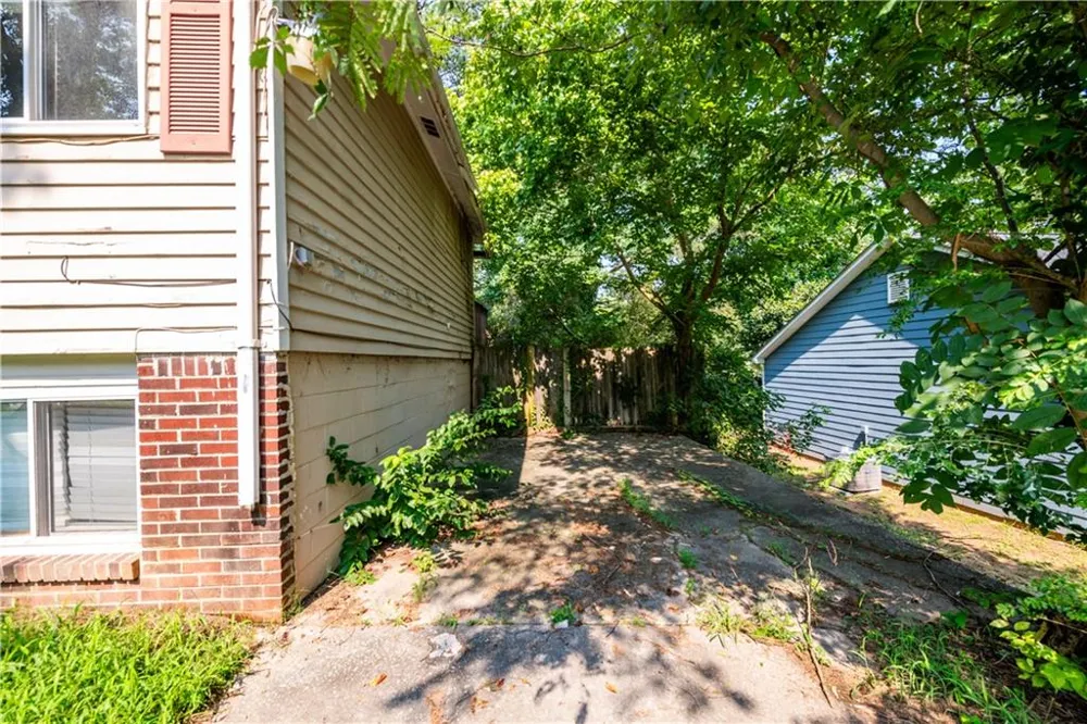 6281 Amherst Drive Riverdale, GA 30274