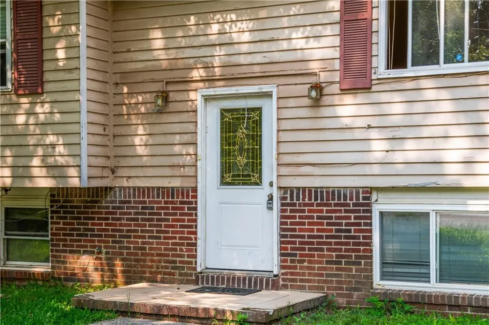 6281 Amherst Drive Riverdale, GA 30274