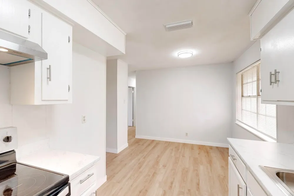1208 S Benton Street Corsicana, TX 75110