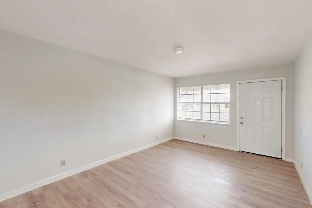 1208 S Benton Street Corsicana, TX 75110