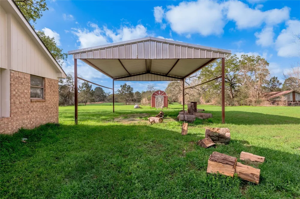 2155 W Us Highway 287 Groveton, TX 75845
