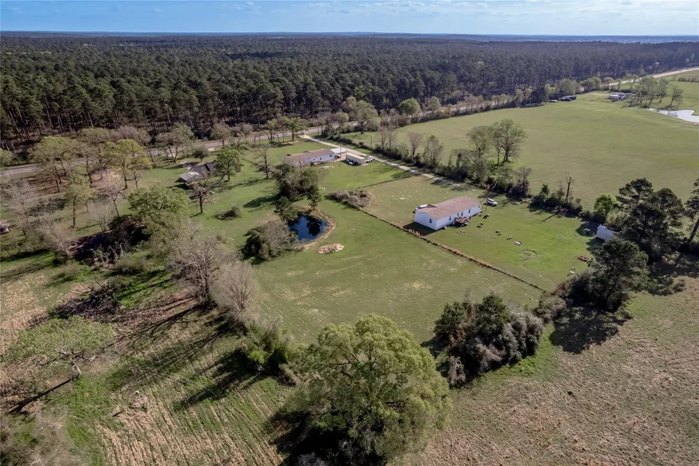 2155 W Us Highway 287 Groveton, TX 75845