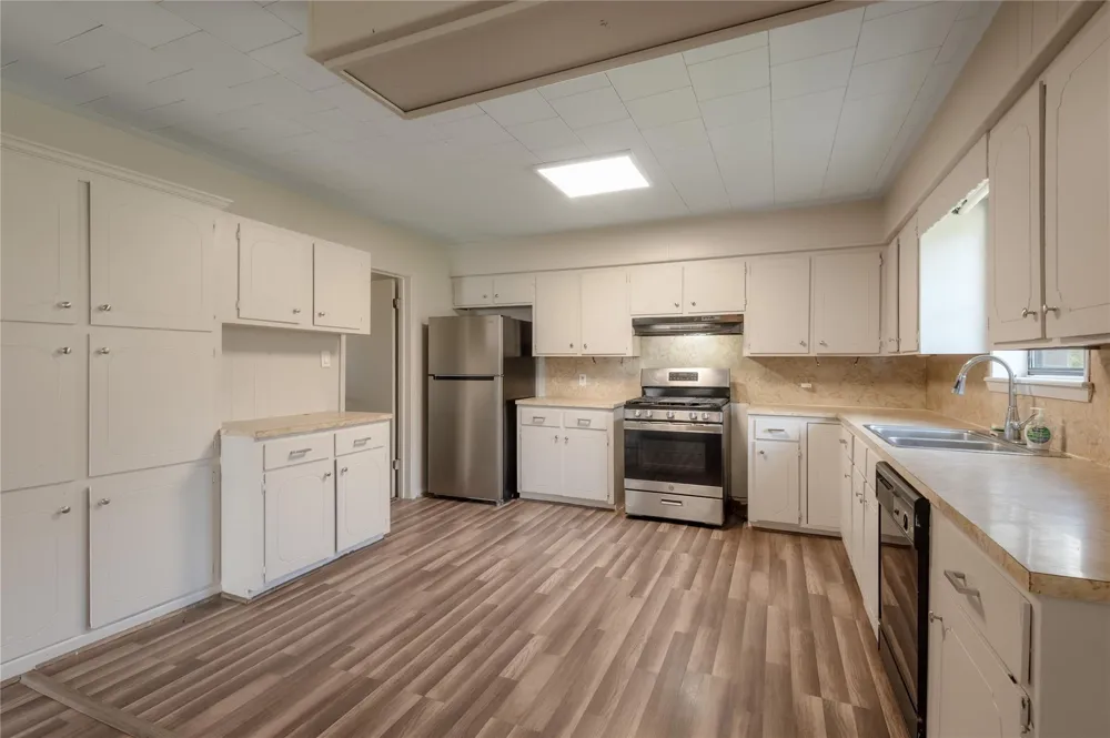 2155 W Us Highway 287 Groveton, TX 75845