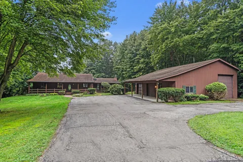 1176 Hamilton Road