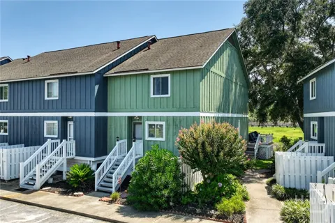 12502 Apache Avenue #27