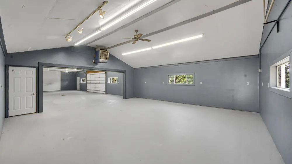 9505 W 137th Avenue Cedar Lake, IN 46303
